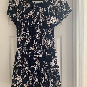 Never worn beautiful blue white flower dress